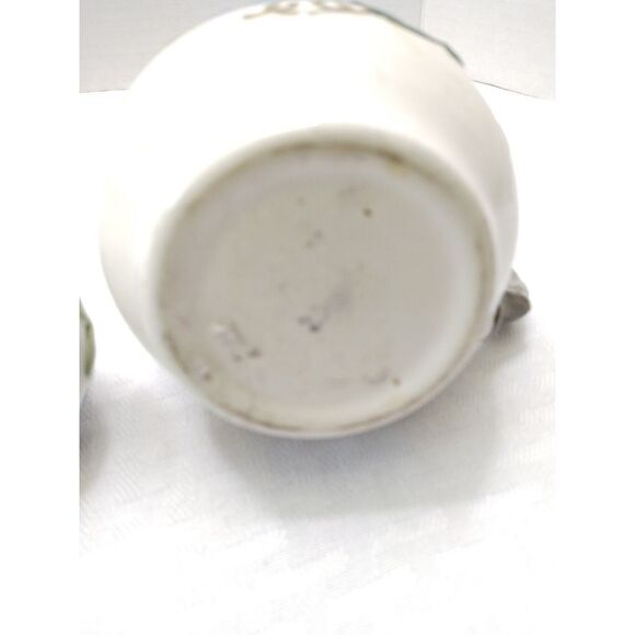 Vintage Salt And Pepper Shakers‎ Metlox Sculpted Grape Pattern - Picture 5 of 8